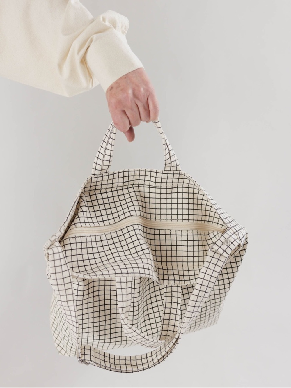 BAGGU White Canvas Grid Tote with Black Check - Picture 2 of 9